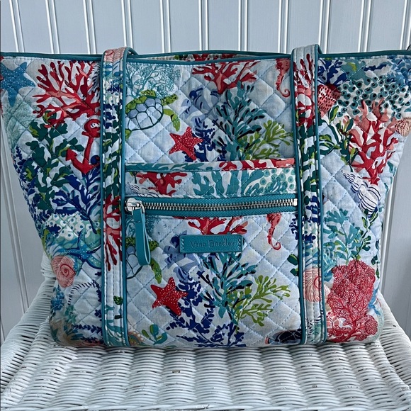 Vera Bradley Handbags - Vera Bradley Coral Reef Quilted Tote purse handbag